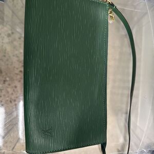 Louis Vuitton Epi shoulder bag Color Green